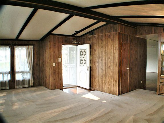 5th image of 489 Mill Pond Dr #489