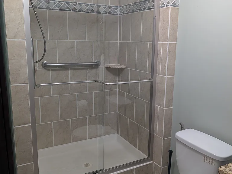 11908 Matthews Ct — Photo 31