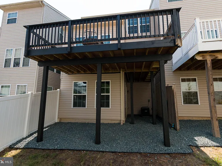 947 Chase Walk — Photo 31