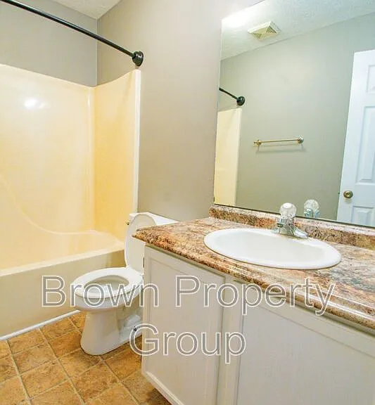 2846 Copenhagen Dr — Photo 11