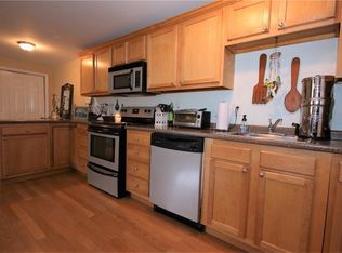 40 Holden St APT 202, Coventry, RI 02816