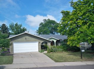 6829 S Roslyn Cir, Centennial, CO 80112