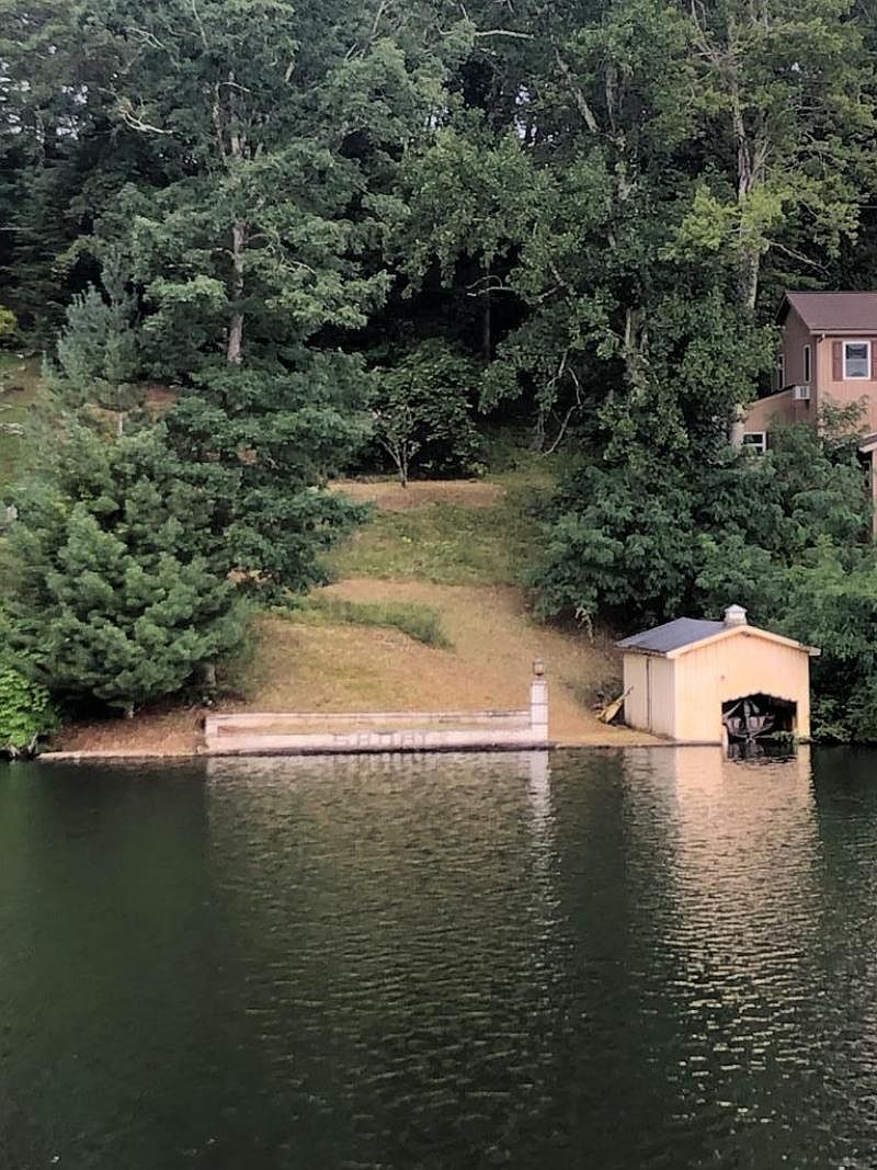 95 Flat Top Lake Rd, Ghent, WV 25843 Zillow