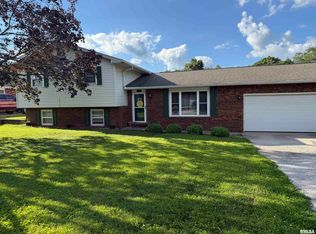 309 E Conrey St, Williamsville, IL 62693