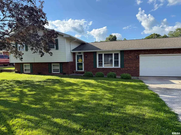 309 E Conrey St, Williamsville, IL 62693