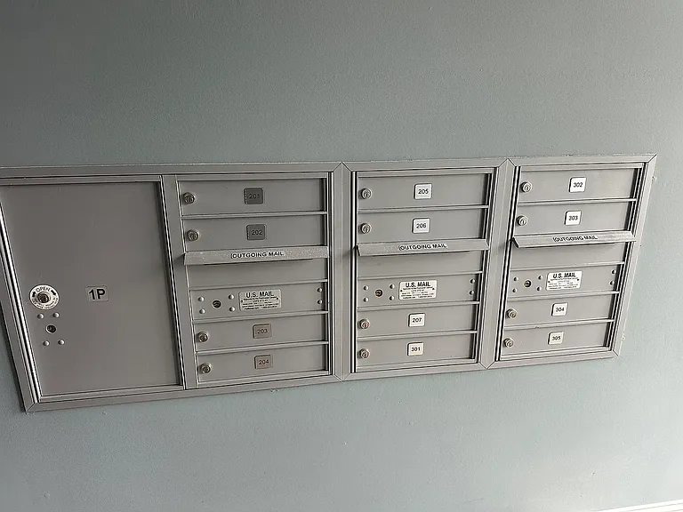 South Ave — Photo 25