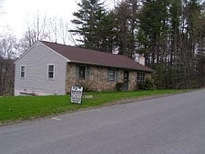 1st image of 5 Crestview Ln