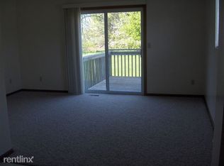 994 Cedar Run Ct NW, Grand Rapids, MI 49534