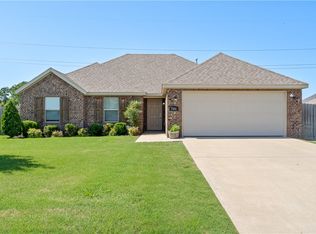 7566 Devonshire Ave, Springdale, AR 72762