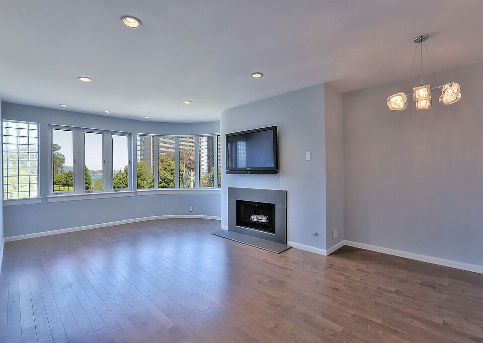 1st image of 1111 Bay St APT 303