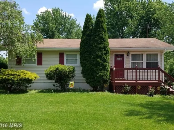 7742 Church St, Middletown, VA 22645