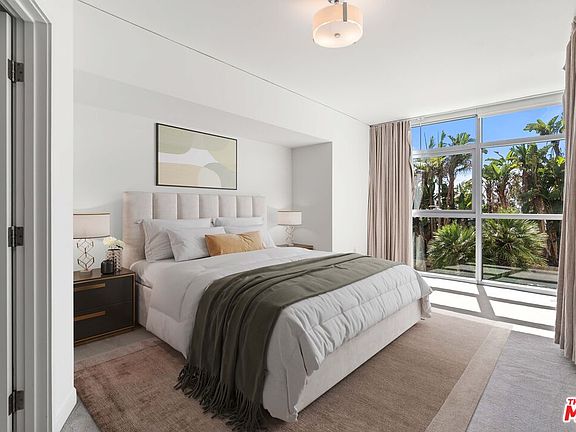 4th image of 13650 Marina Pointe Dr Unit 404