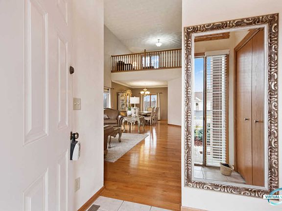 3rd image of 9157 Longfellow Ln