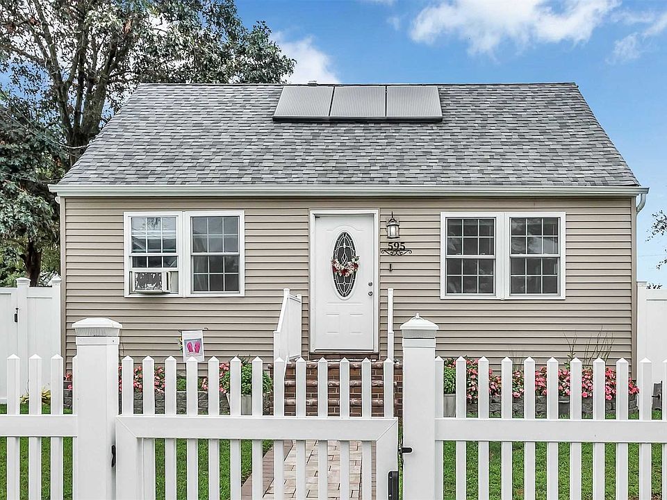 1st image of 595 Pinelawn Ave