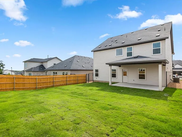 4909 Sea Salt Dr — Photo 6