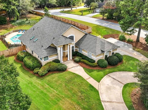 20 Parkgate Ln, Peachtree City, GA 30269