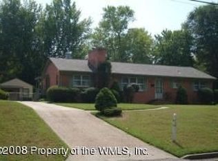 110 Governor Berkeley Rd, Williamsburg, VA 23185