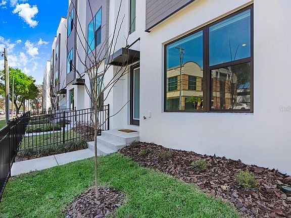 3rd image of 2506 W Cleveland St #20