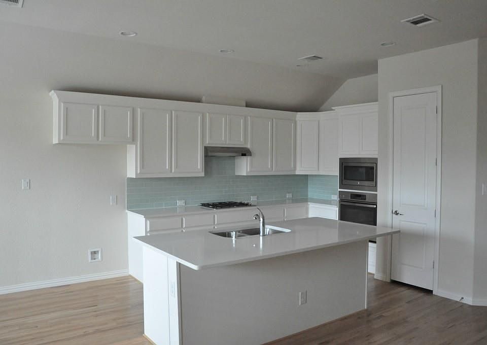 2nd image of 2413 Strathearn Way