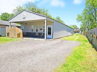 1413 E Oak St, Dexter, MO 63841