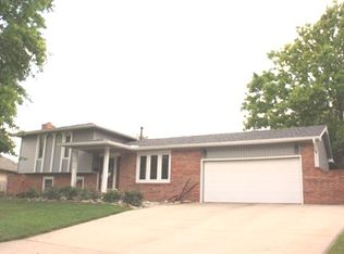 213 N Timberlane Ct, Haysville, KS 67060