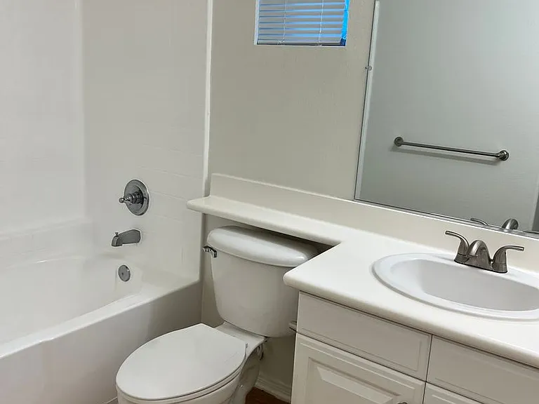 Via Ventura Apartments — Photo 52