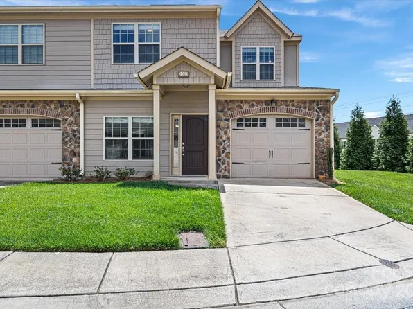 2013 Cramer Place Ct, Cramerton, NC 28032