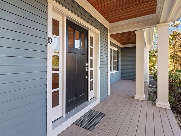 5th image of 10 Willard Cir