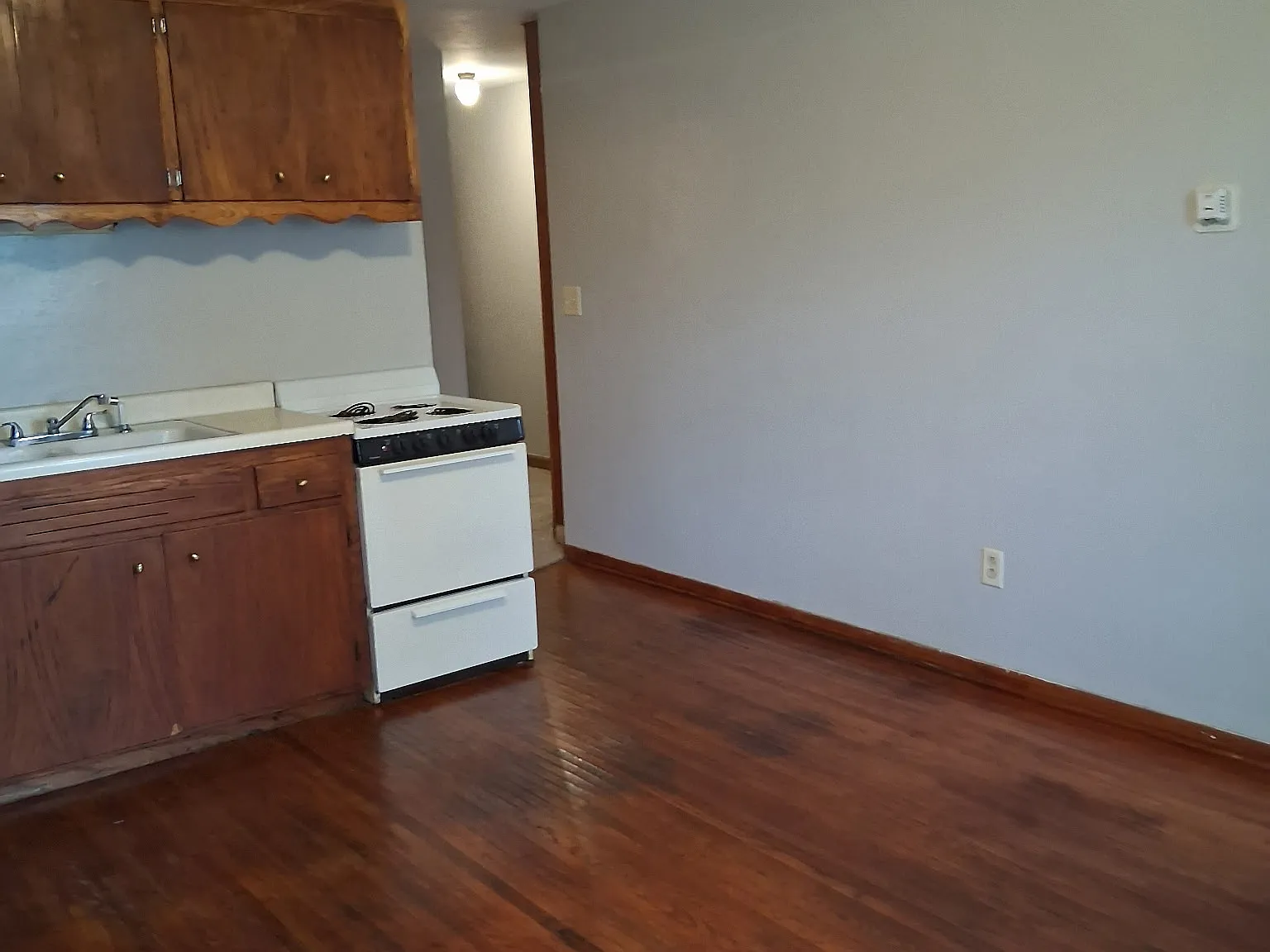 1 bed, 600 sqft, $1,050 — Photo 1