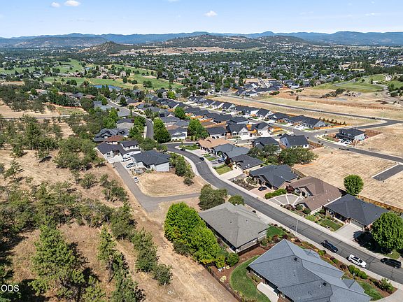 5th image of 1330 Poppy Ridge Dr