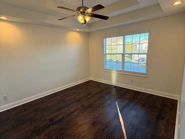 706 Banister Dr — Photo 4