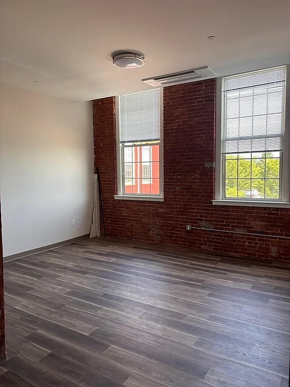 1 bed, 1.0 bath, 700 sqft, $1,950 — Photo 4