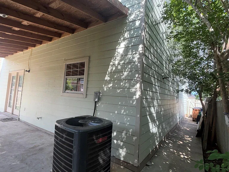5600 War Admiral Dr — Photo 32