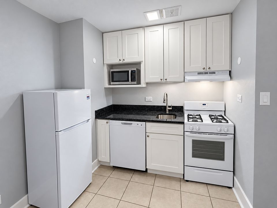1st image of 5657 W Fullerton Ave APT 309