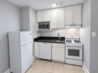 5657 W Fullerton Ave APT 309, Chicago, IL 60639