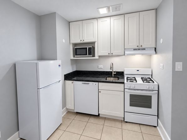 5657 W Fullerton Ave APT 309