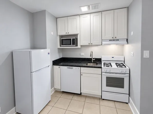 5657 W Fullerton Ave APT 309, Chicago, IL 60639