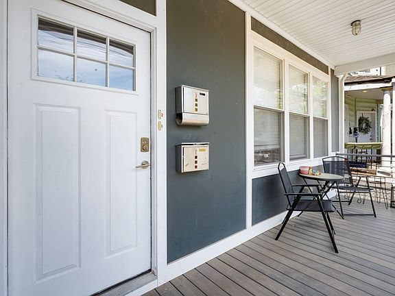 Shared front porch