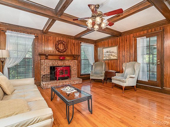 3rd image of 9428 White Hemlock Ln