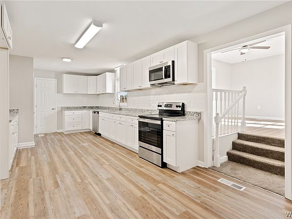 3rd image of 4336 30th Ave E
