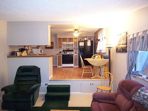 Family room to kitchen