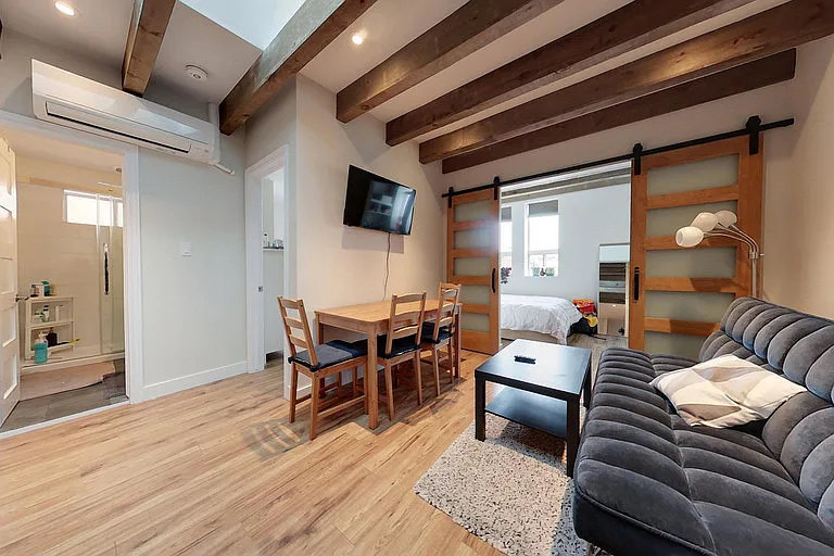 184 Sydenham St — Photo 15