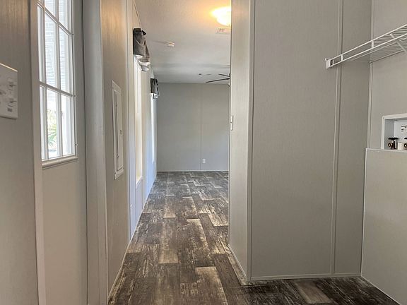 4th image of 7250 Truitt Ave