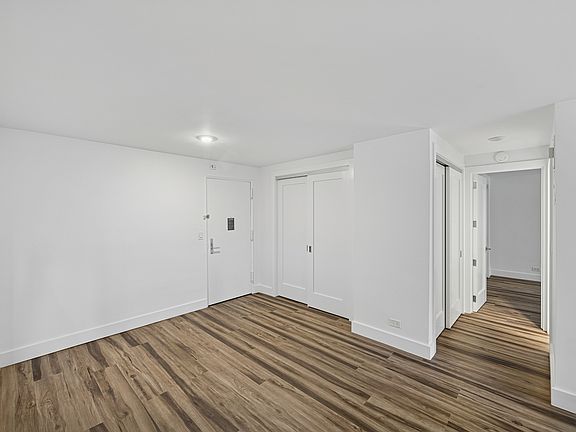 5th image of 330 W 58th St APT 10E