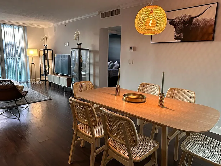 3000 S Ocean Dr #612 — Photo 2