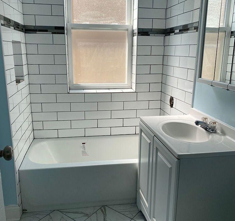 1st image of 1450 N Lockwood Ave #1