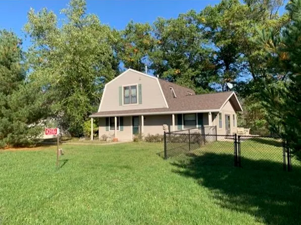 N3586 Frost Valley Rd, Waupaca, WI 54981