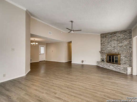 4th image of 3438 Meadow Head Dr