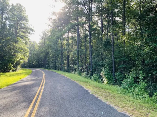 Betaw Rd, Saint Stephen, SC 29479