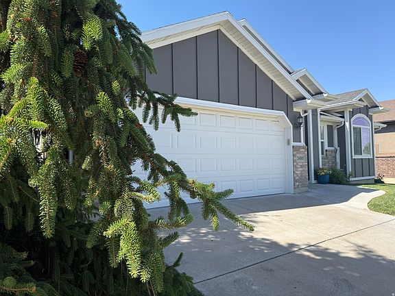 3rd image of 3489 Princeville Dr
